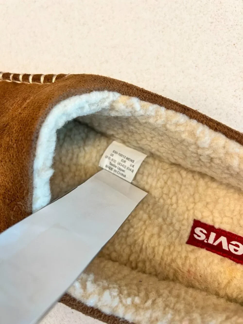 Levi’s Men’s Tan Sherpa Lined Slip On House Slippers Size L US 9.5-10.5.